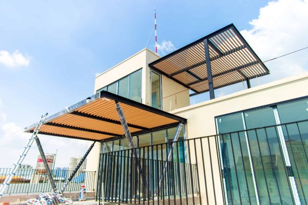 Tư vấn thiết kế và thi công lam che nắng tại Kho Sàn Gỗ Sài Gòn